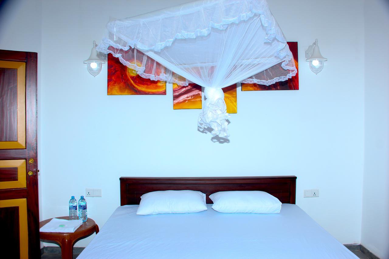 Villa Palm Breeze Polhena Εξωτερικό φωτογραφία