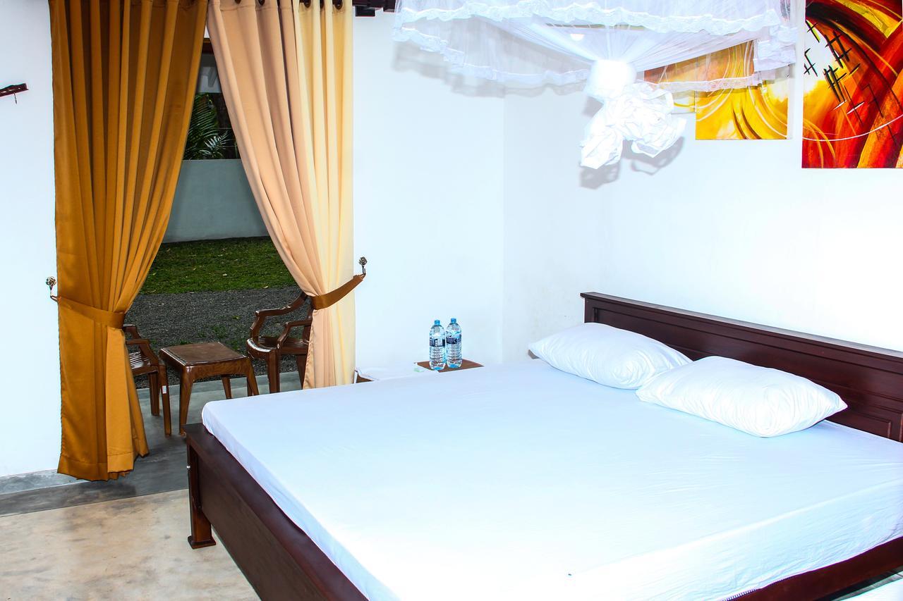 Villa Palm Breeze Polhena Εξωτερικό φωτογραφία
